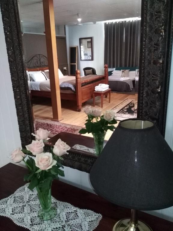 Millaa Millaa Hotel Екстериор снимка